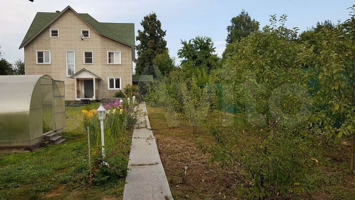 Дом 363 м² на участке 46 сот.