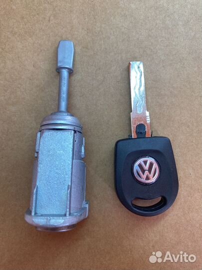 Личинка замка левой двери VW Passat B5 B5+ B5,5