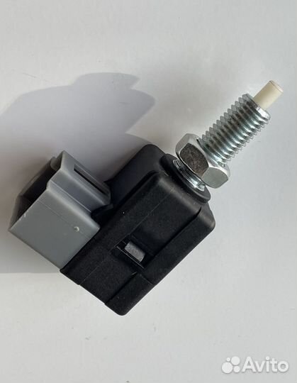 Датчик стоп - сигнала Хендай, Киа