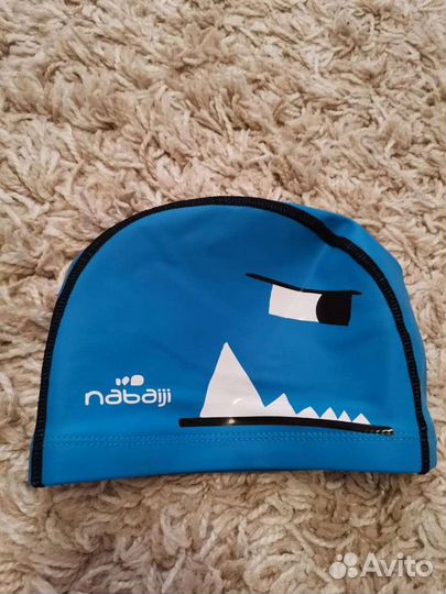 Шапочка для плавания в бассейне