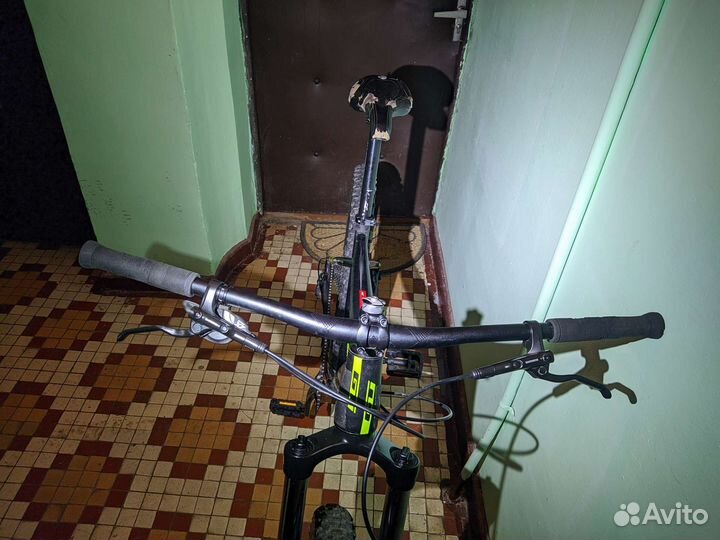 GT Pantera Comp L на Deore