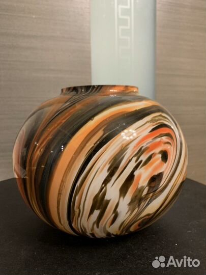 Стеклянная ваза