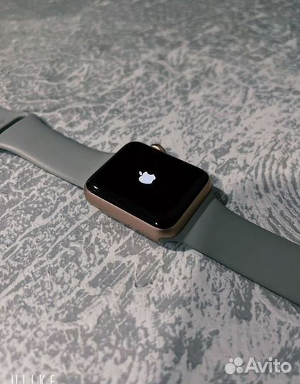 Смарт часы Apple Watch 3 38 как новые