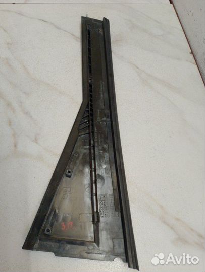 Накладка двери задняя правая Ssangyong Rexton