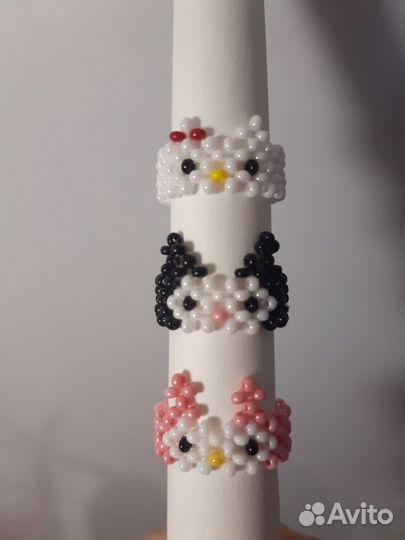 Украшения из бисера
