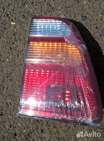 Фонарь внутрен. Toyota Land Cruiser100 с1998-2007г