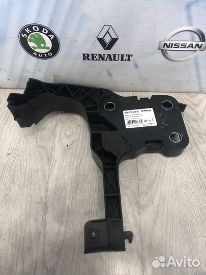 Кронштейн крепление фары Renault scenic 2 Лев