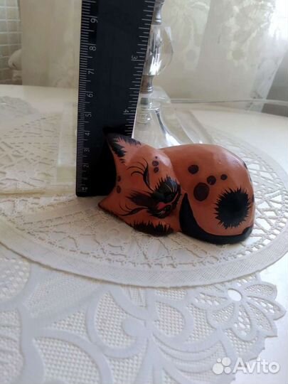 Фигурка кошки (дерево) в коллекцию. Индонезия