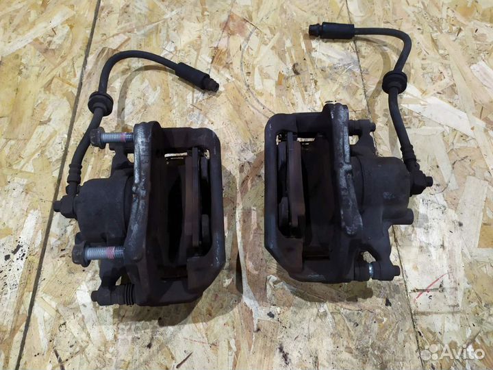 Суппорта передние Шевроле Круз