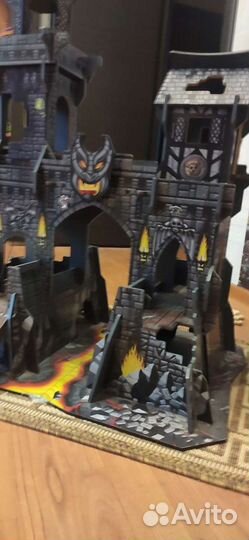 Игрушечный замок рыцарей