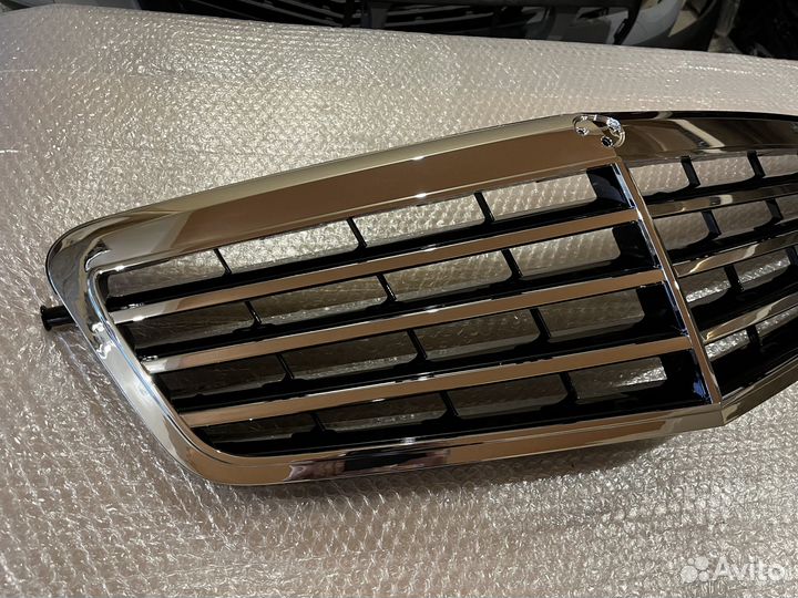 Облицовка радиатора Mercedes W212 дорест AMG