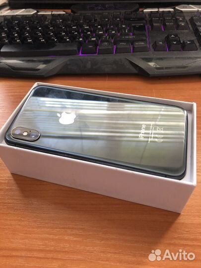 iPhone X, 64 ГБ