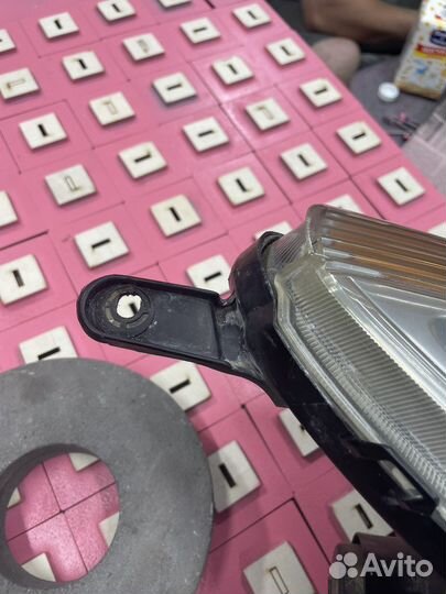 Фара оригинал toyota rav 4