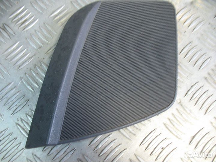 Сетка динамика в торпедо Mercedes Vito W638