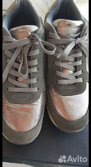 Кроссовки р. 38