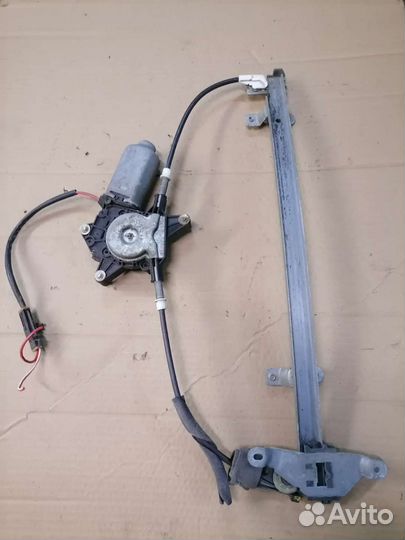 Стеклоподьемник передний правый nissan primera P10