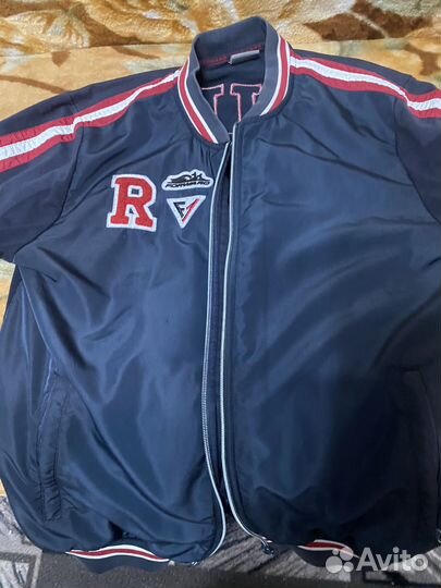 Бомбер форвард