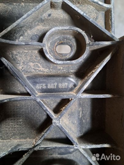 Кронштейн заднего бампера Audi A6 C6