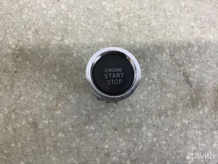 Кнопка запуска двигателя Toyota Highlander II 2007