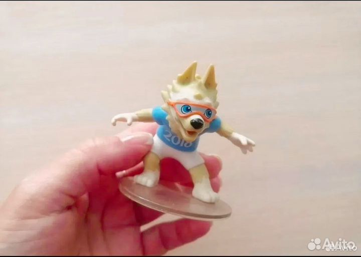 Игрушки из киндера Макси Свитбокс Макдональдс Fifa