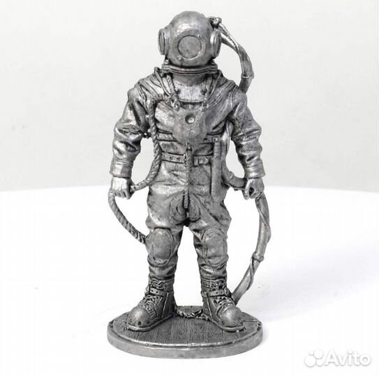 Настольная фигурка миниатюра водолаз увс -50