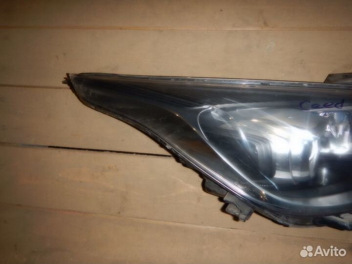 Фара правая Kia Rio 4 линза