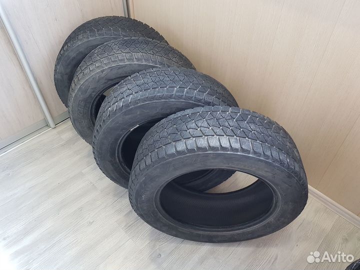 Bridgestone Blizzak DM-V2 225/60 R17 99S