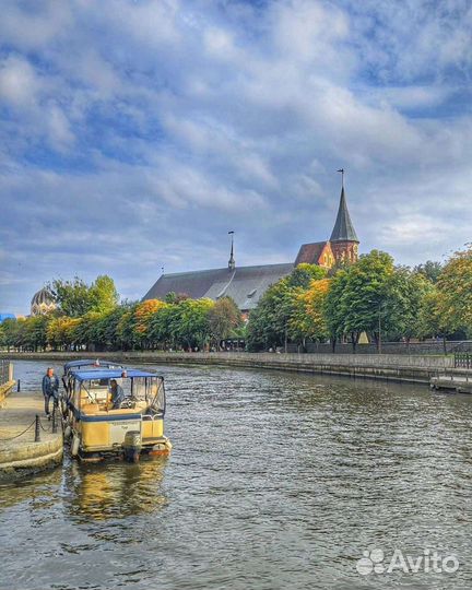 Обзорно историческая экскурсия на катере по реке