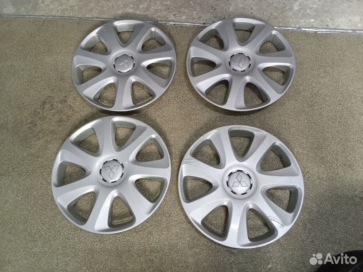 R16 колпаки Митсубиси