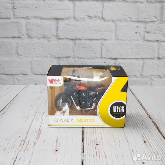 Мотоцикл Харлей со звуковыми и световыми сигналами