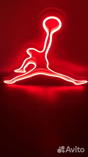 Неоновая вывеска