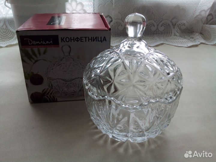 Хрустальная конфетница с крышкой