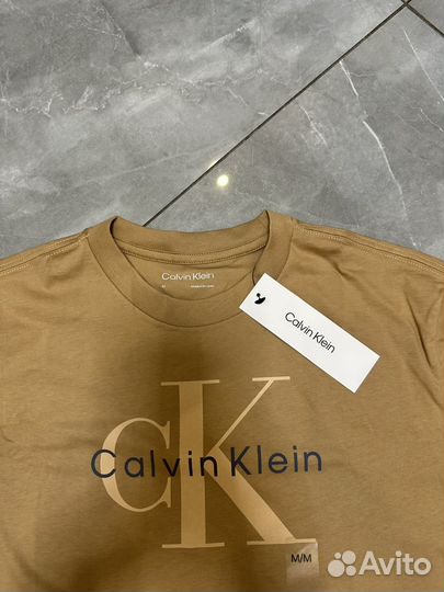 Calvin klein футболка женская М