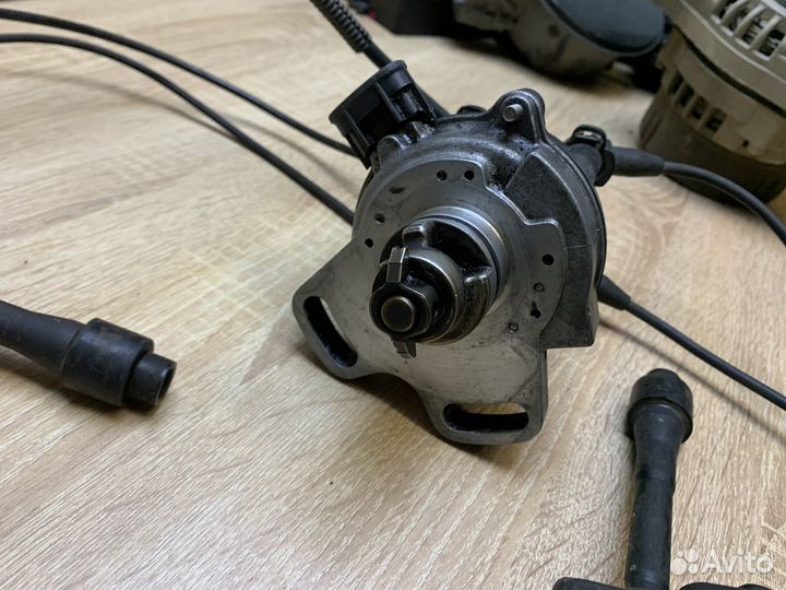 Трамблер Toyota Carina E 1.6