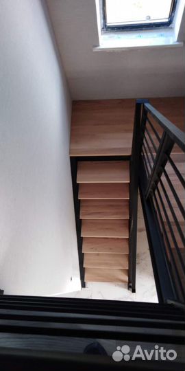 Кованые лестницы и перила на заказ