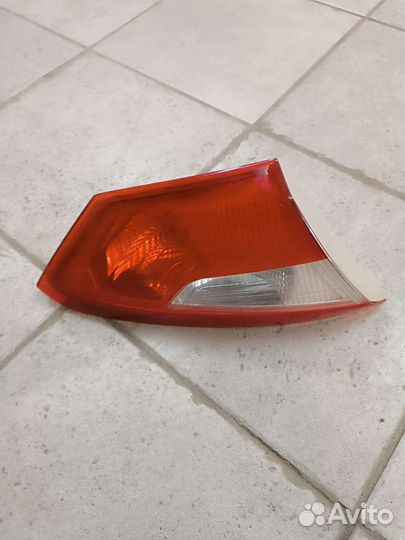 Задний левый фонарь ford focus 3