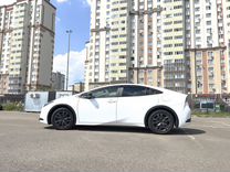 Toyota Prius 1.8 CVT, 2023, 8 000 км, с пробегом, цена 4 500 000 руб.