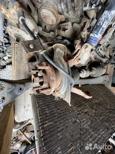 Ниссан куб поворотный кулак