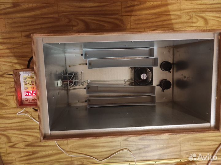 Инкубатор для яиц автоматический