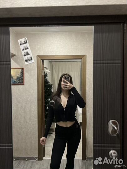 Трендовый женский костюм