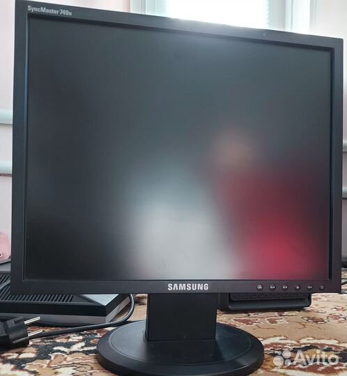 На запчасти мониторы