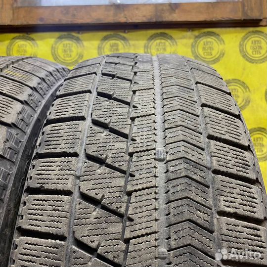 Bridgestone Blizzak VRX 215/60 R17 96S