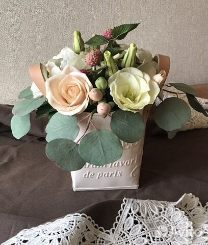 Розы. Цветы ручной работы. Композиция в кашпо