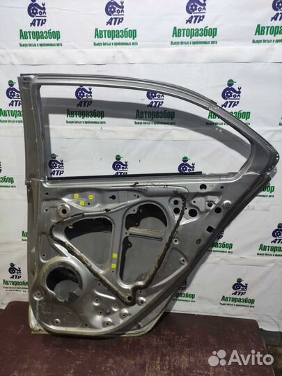 Дверь задняя правая Honda Accord 8