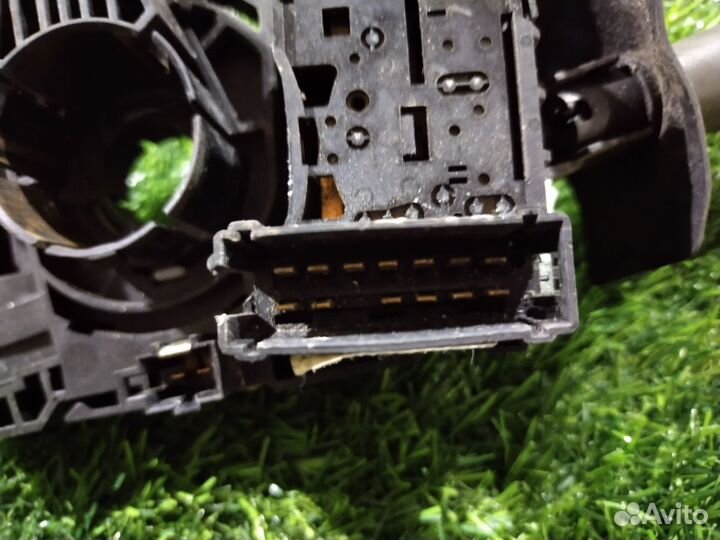 Переключатель поворотов подрулевой Renault Logan