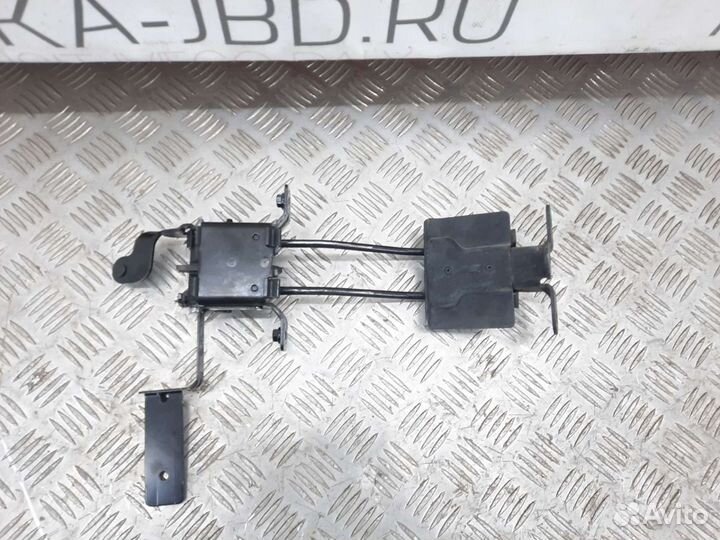 Ограничитель с фиксатором Форд Транзит 14+