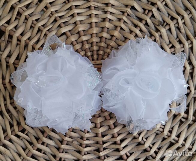 Бант белый на резинке