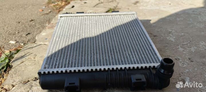 Радиатор дополнительный Mercedes W166 6.3