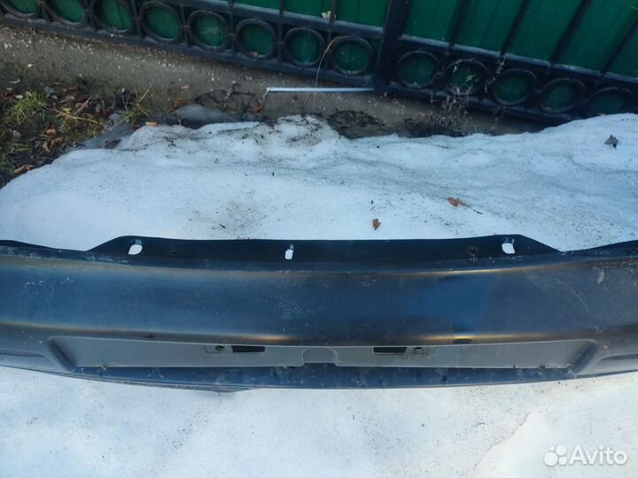 Продам бампер Ниссан Санни FB 14