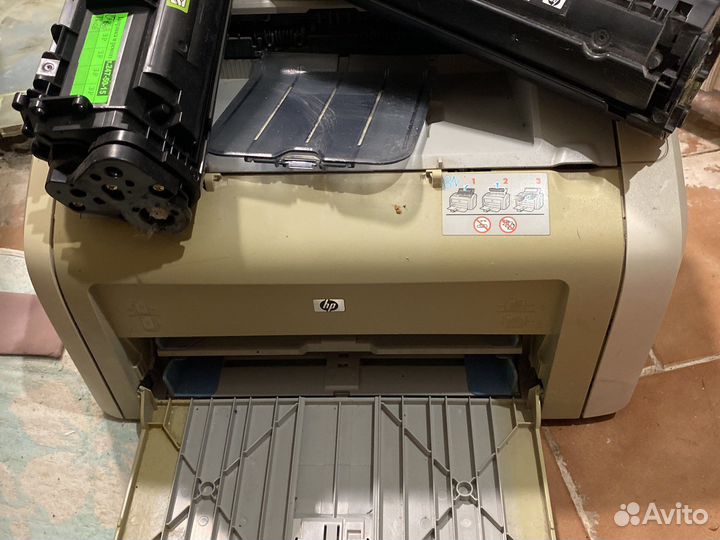 Принтер лазерный hp
